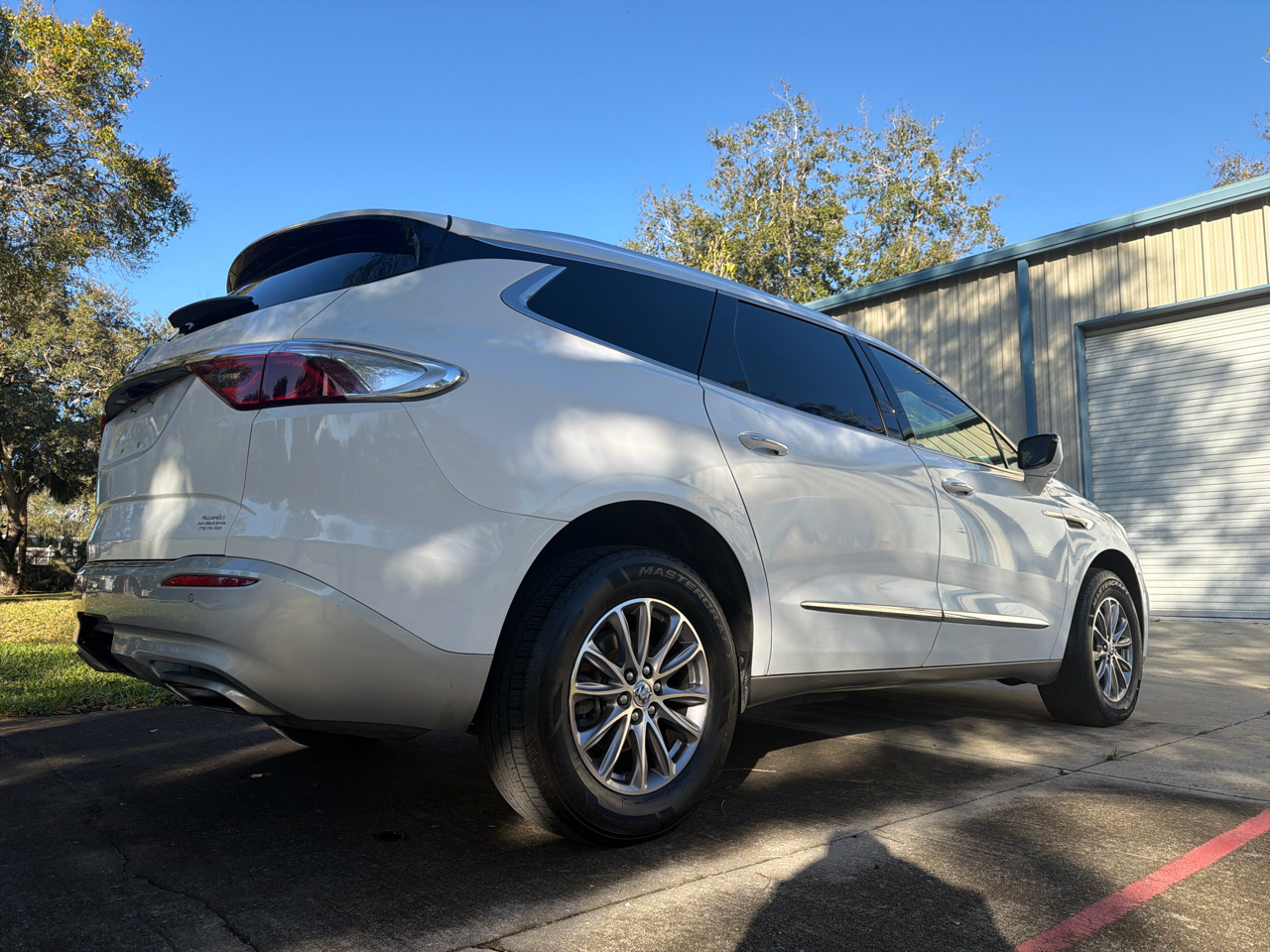 Buick Enclave FWD 4dr Essence 2022