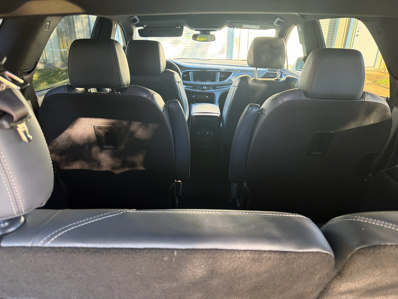 Buick Enclave FWD 4dr Essence 2022