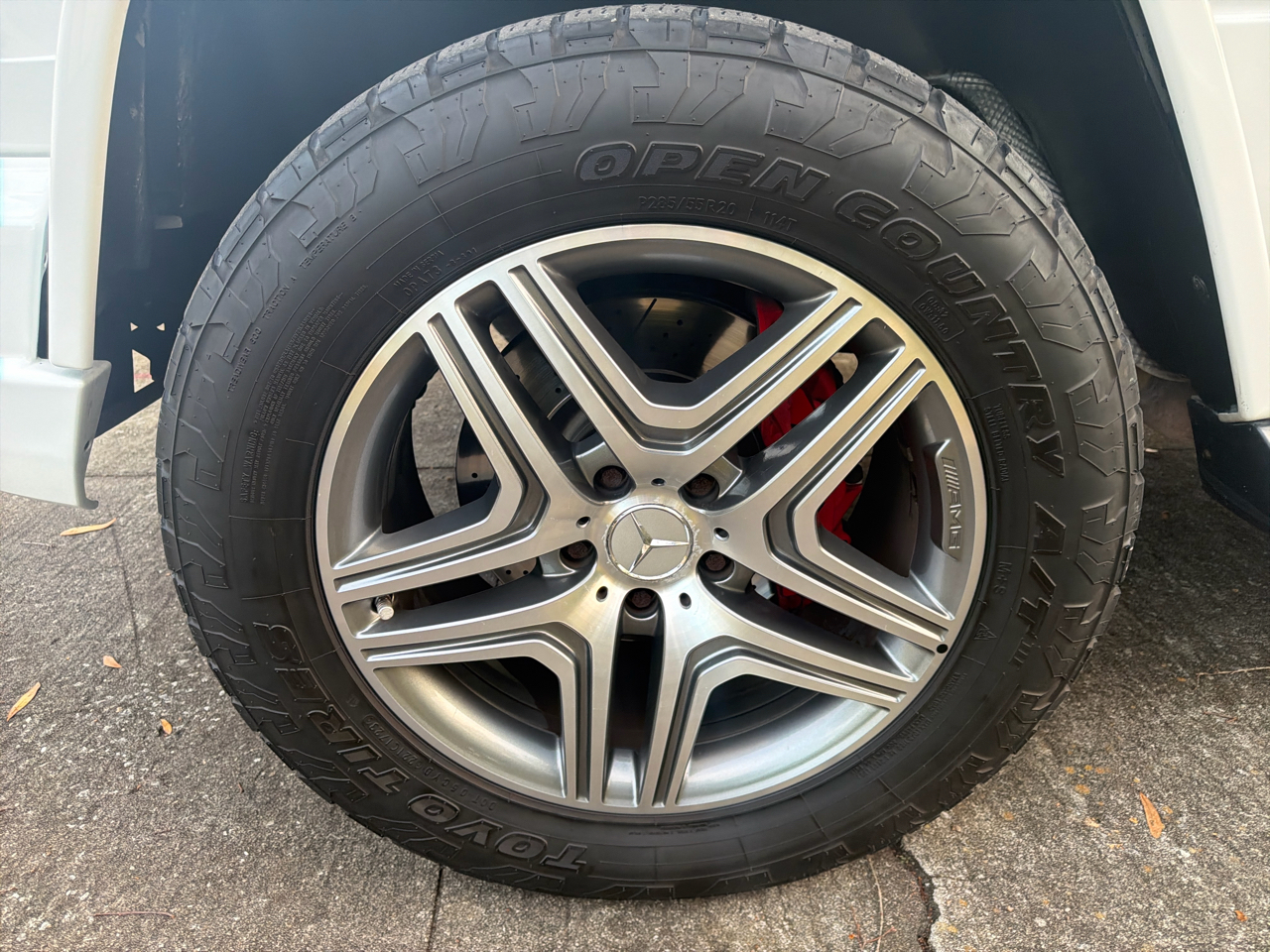 Mercedes-Benz G-Class 4MATIC 4dr G 63 AMG 2014