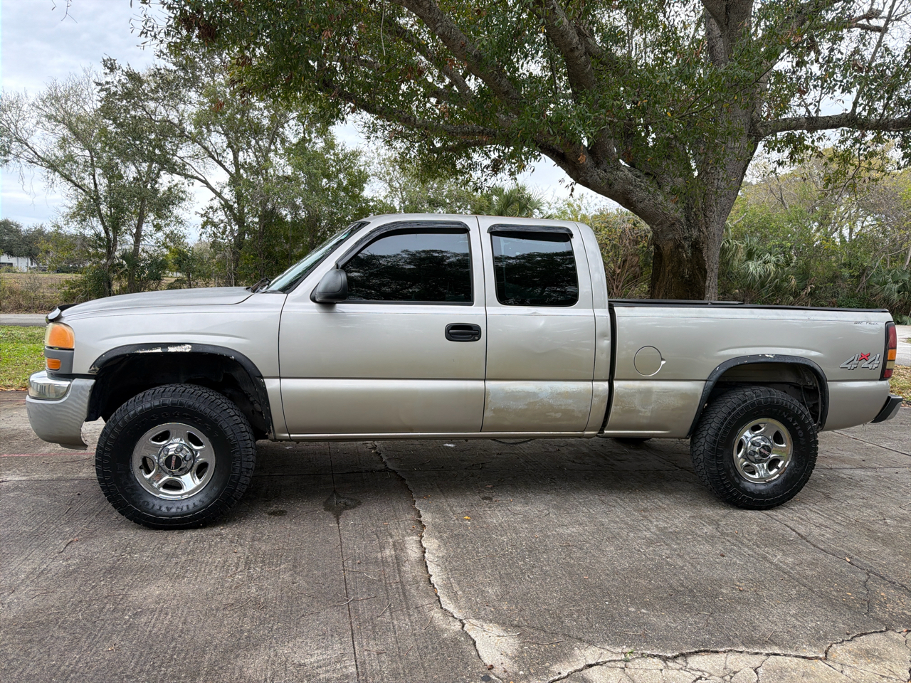 GMC Sierra 1500 Ext Cab 143.5" WB 4WD Work Truck 2004