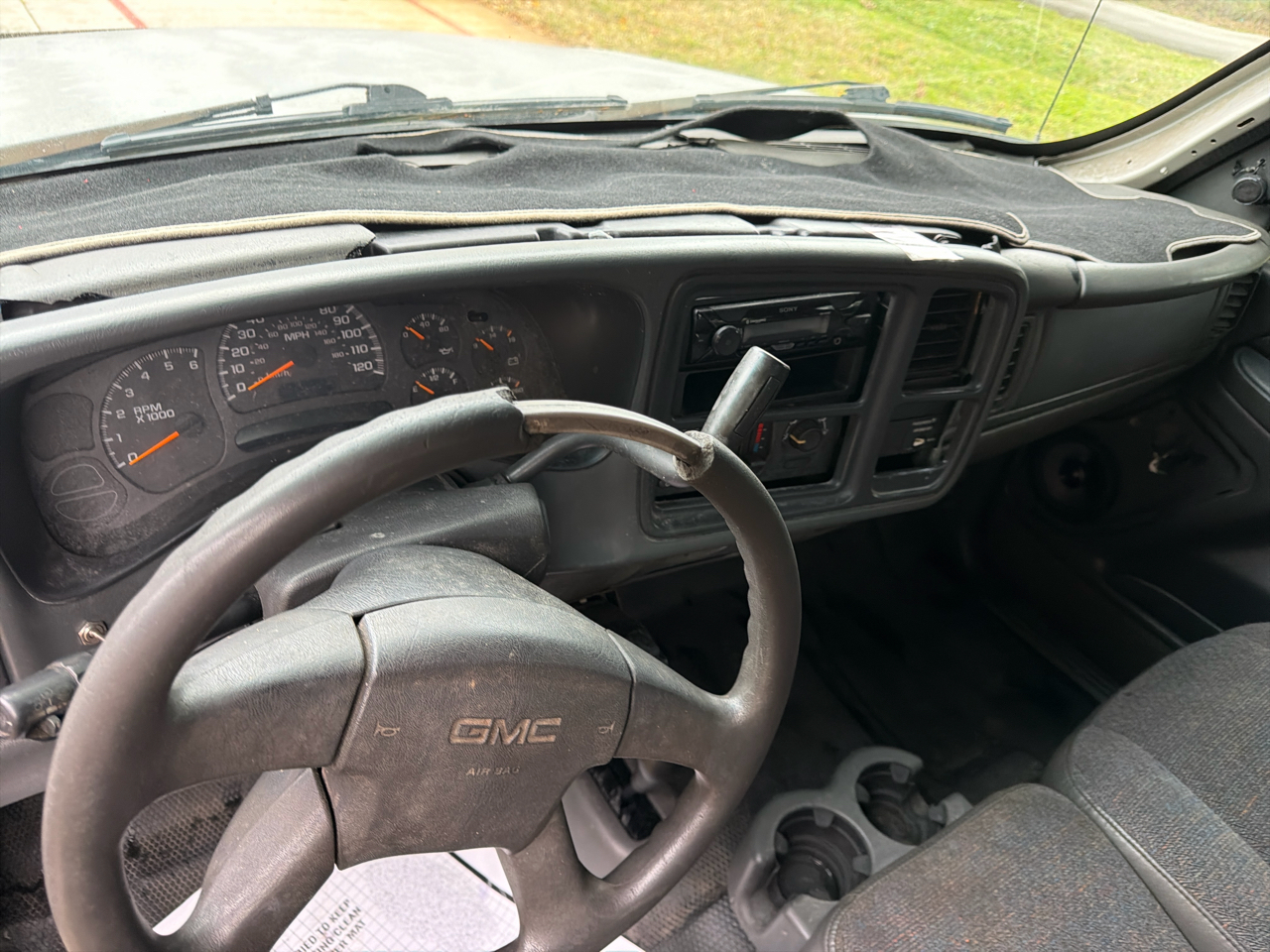 GMC Sierra 1500 Ext Cab 143.5" WB 4WD Work Truck 2004