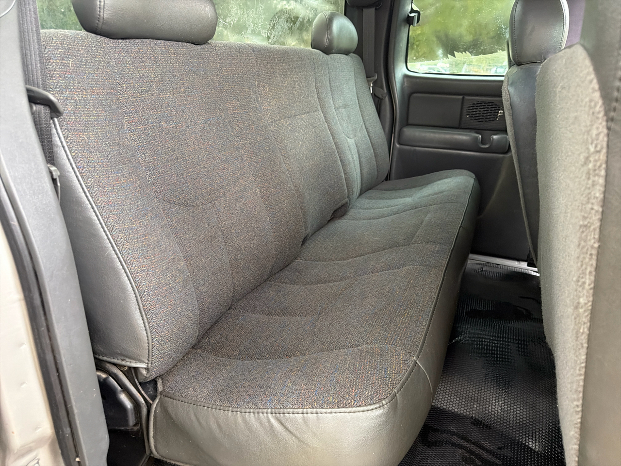 GMC Sierra 1500 Ext Cab 143.5" WB 4WD Work Truck 2004