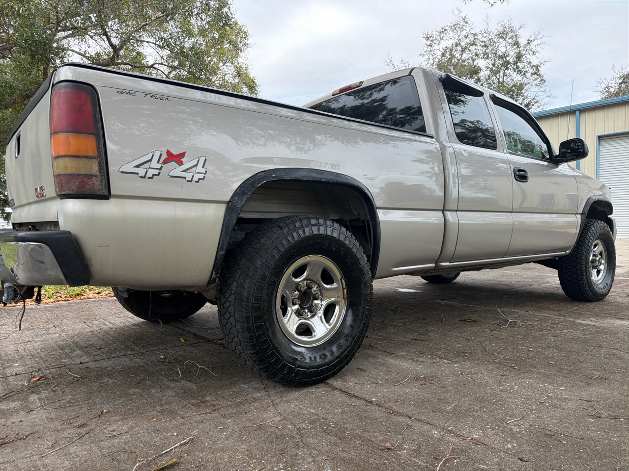 GMC Sierra 1500 Ext Cab 143.5" WB 4WD Work Truck 2004