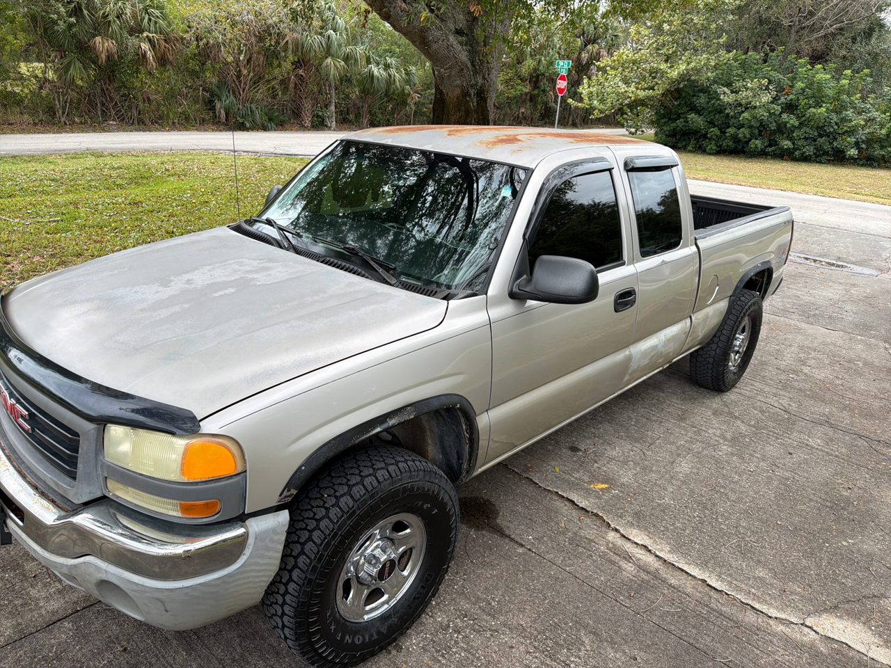 GMC Sierra 1500 Ext Cab 143.5" WB 4WD Work Truck 2004
