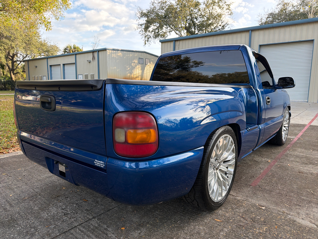 Chevrolet Silverado 1500 LS Short Bed 2WD 2003