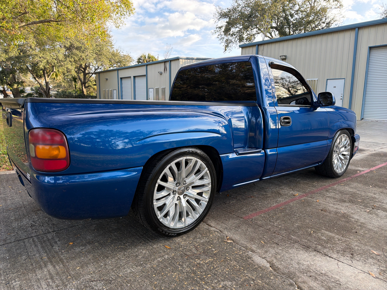 Chevrolet Silverado 1500 LS Short Bed 2WD 2003
