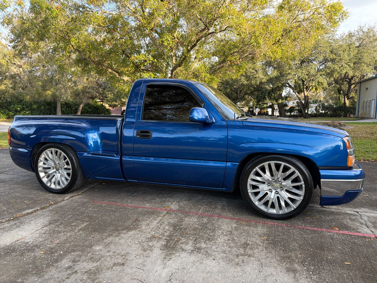 Chevrolet Silverado 1500 LS Short Bed 2WD 2003