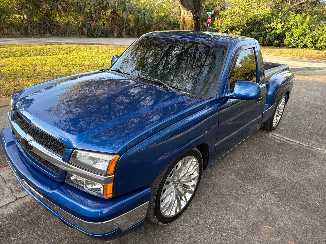 Chevrolet Silverado 1500 LS Short Bed 2WD 2003