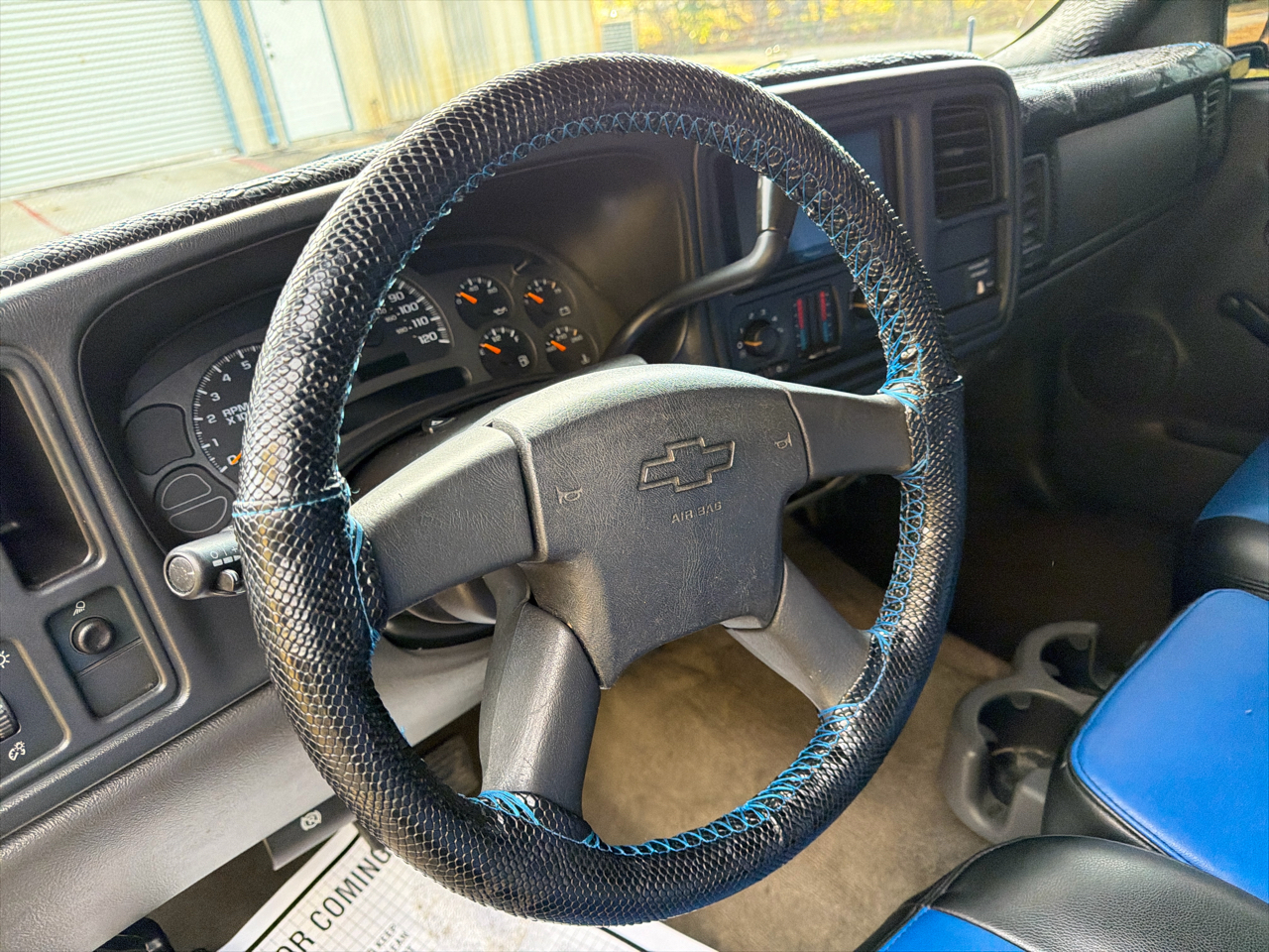 Chevrolet Silverado 1500 LS Short Bed 2WD 2003