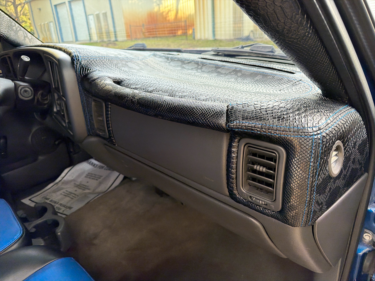 Chevrolet Silverado 1500 LS Short Bed 2WD 2003