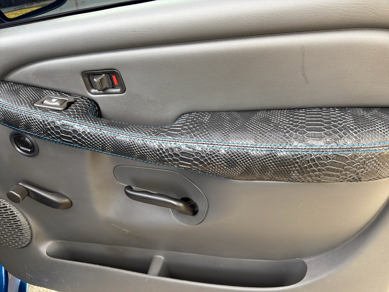 Chevrolet Silverado 1500 LS Short Bed 2WD 2003