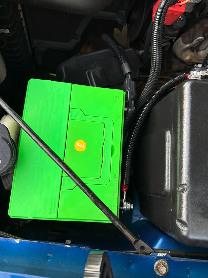 Chevrolet Silverado 1500 LS Short Bed 2WD 2003