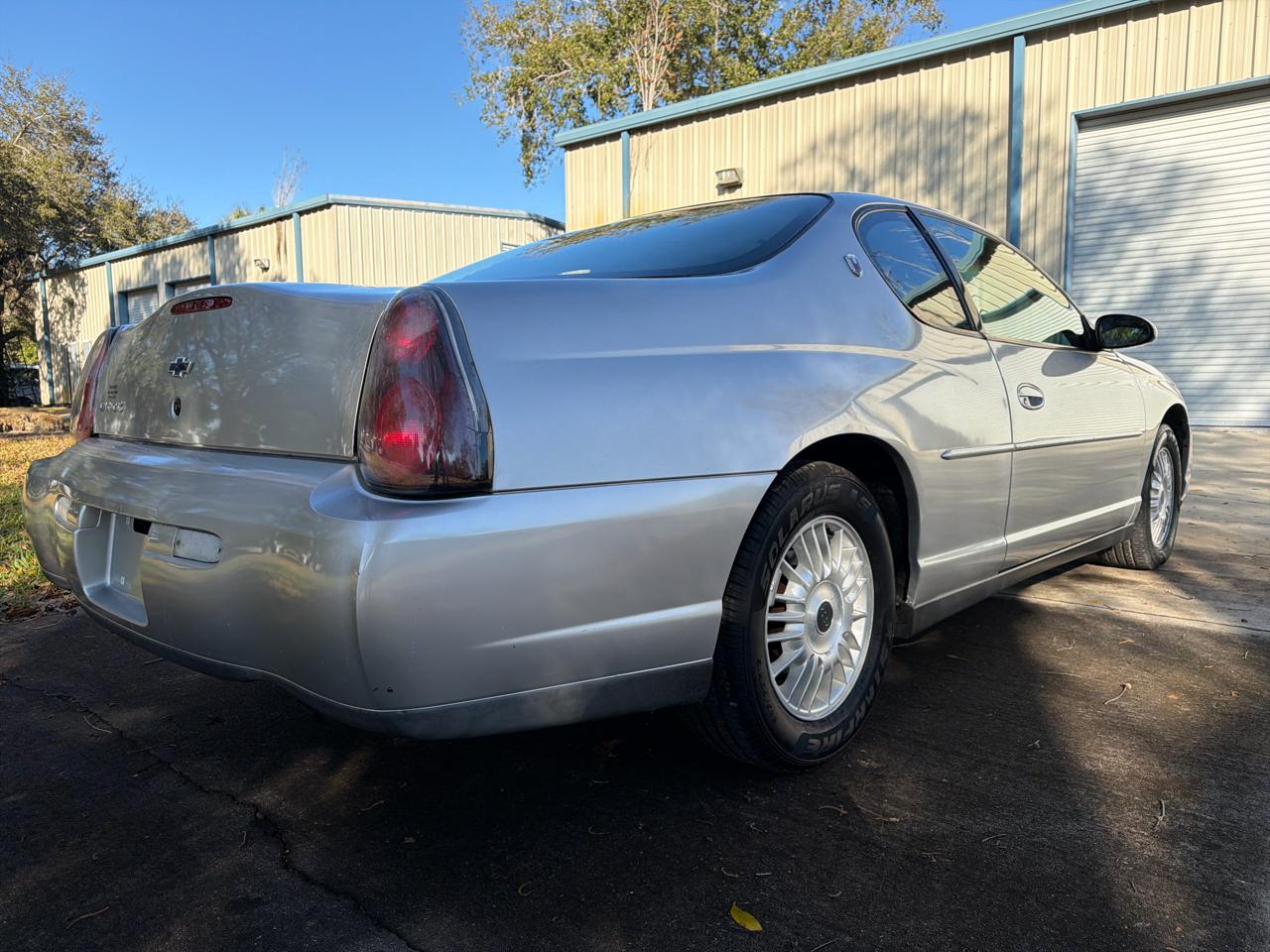 Chevrolet Monte Carlo 2dr Cpe LS 2000