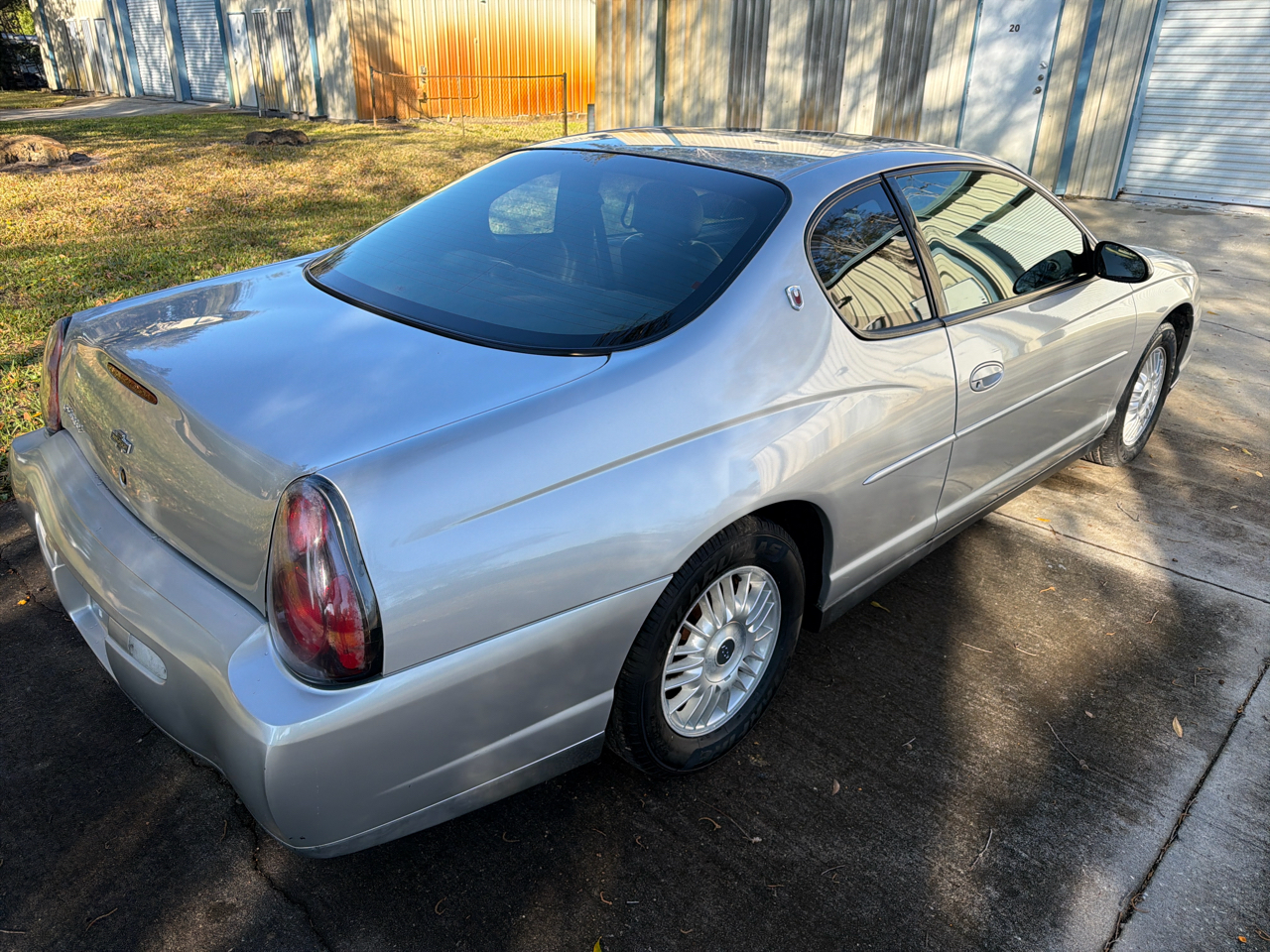 Chevrolet Monte Carlo 2dr Cpe LS 2000