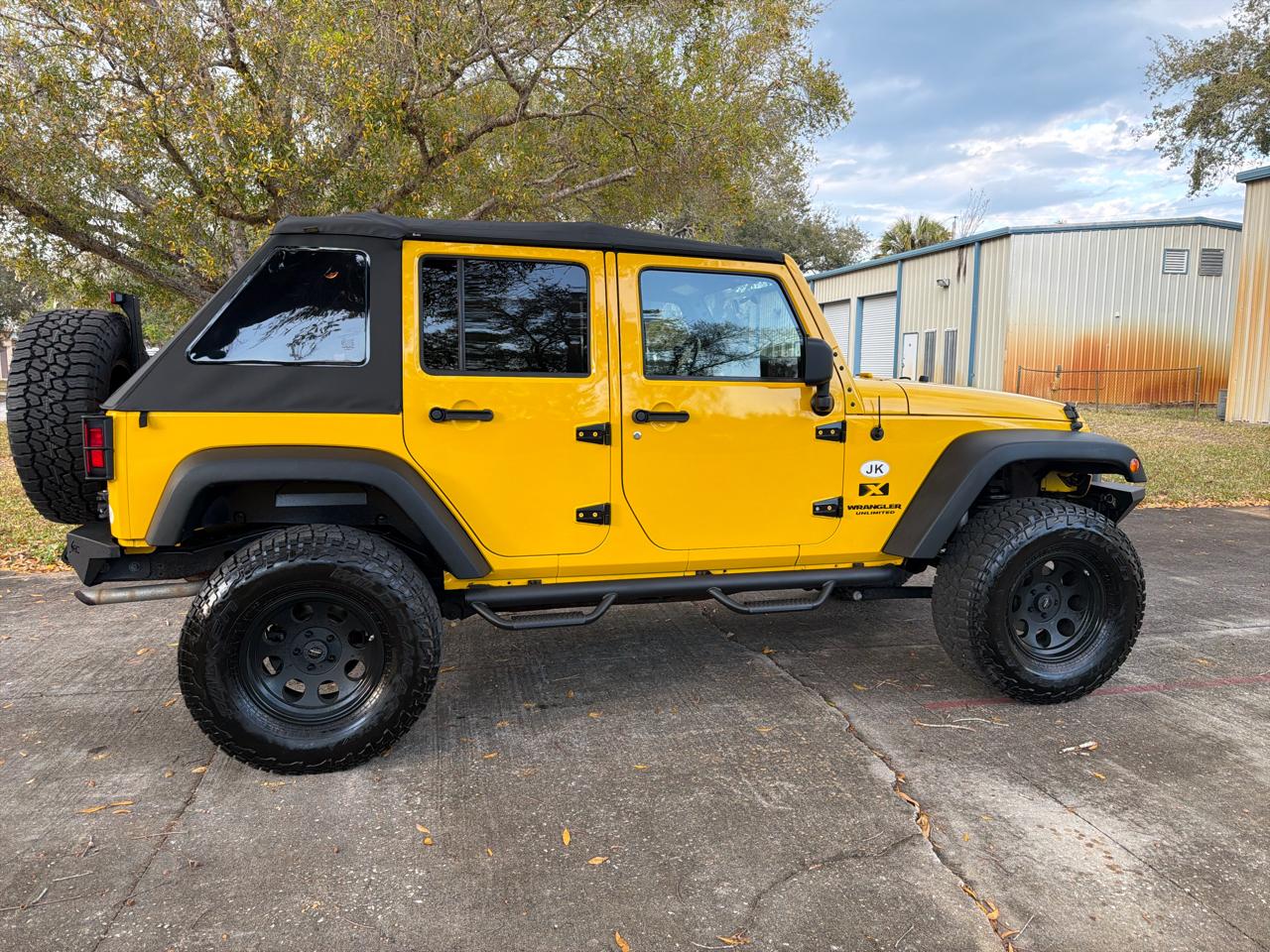 Jeep Wrangler Unlimited 4WD 4dr X 2009