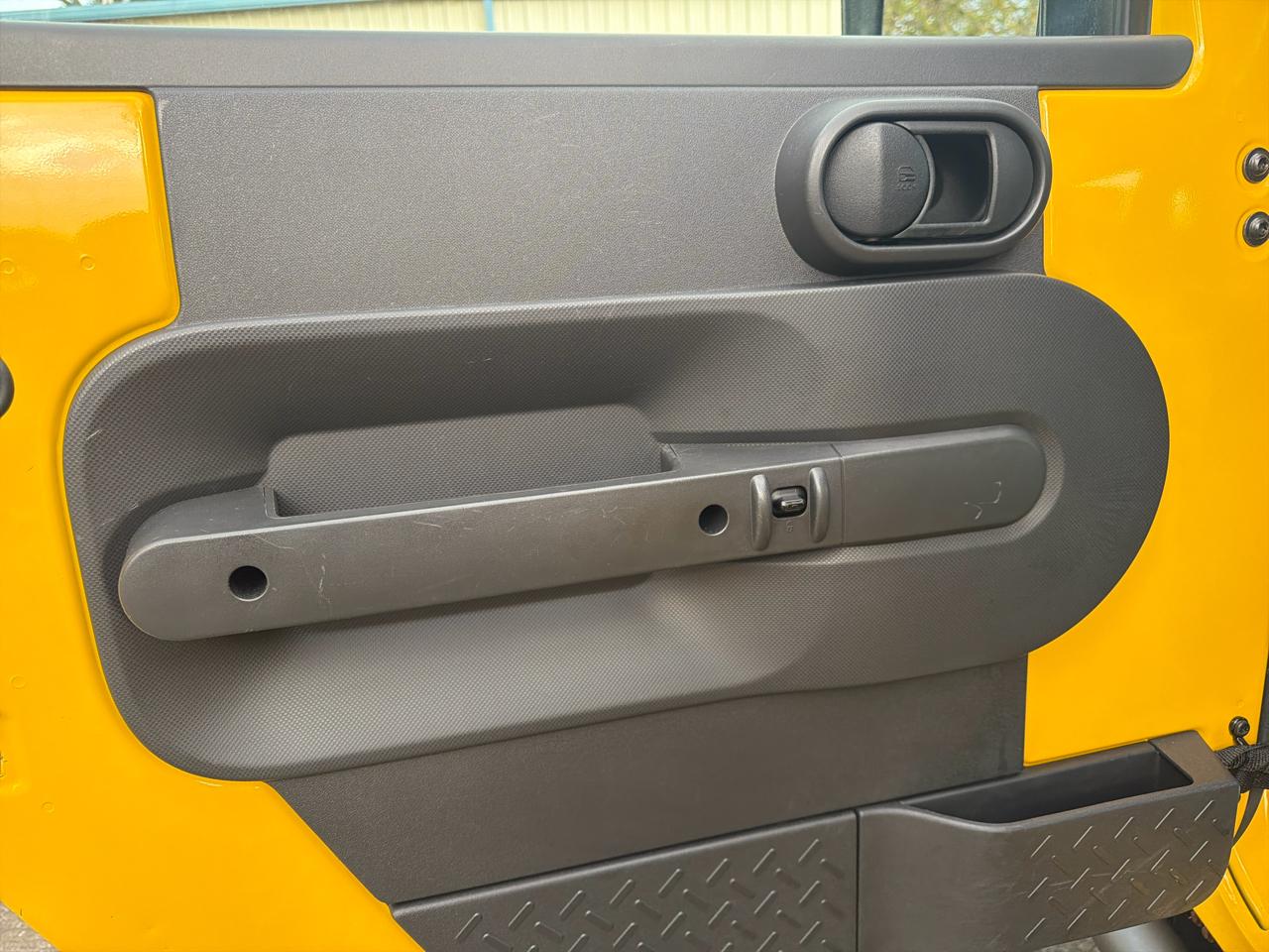 Jeep Wrangler Unlimited 4WD 4dr X 2009