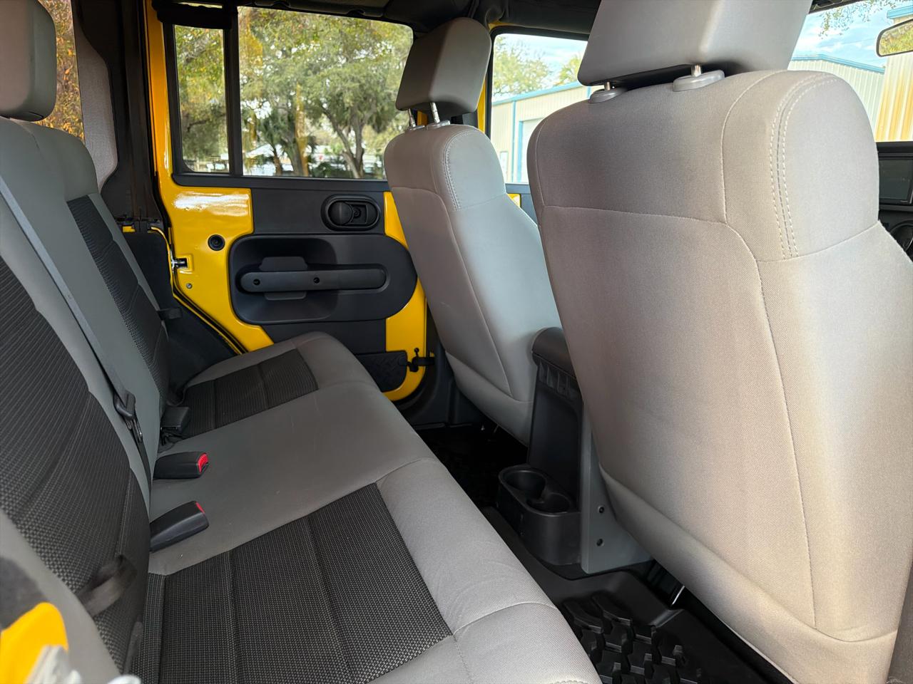 Jeep Wrangler Unlimited 4WD 4dr X 2009