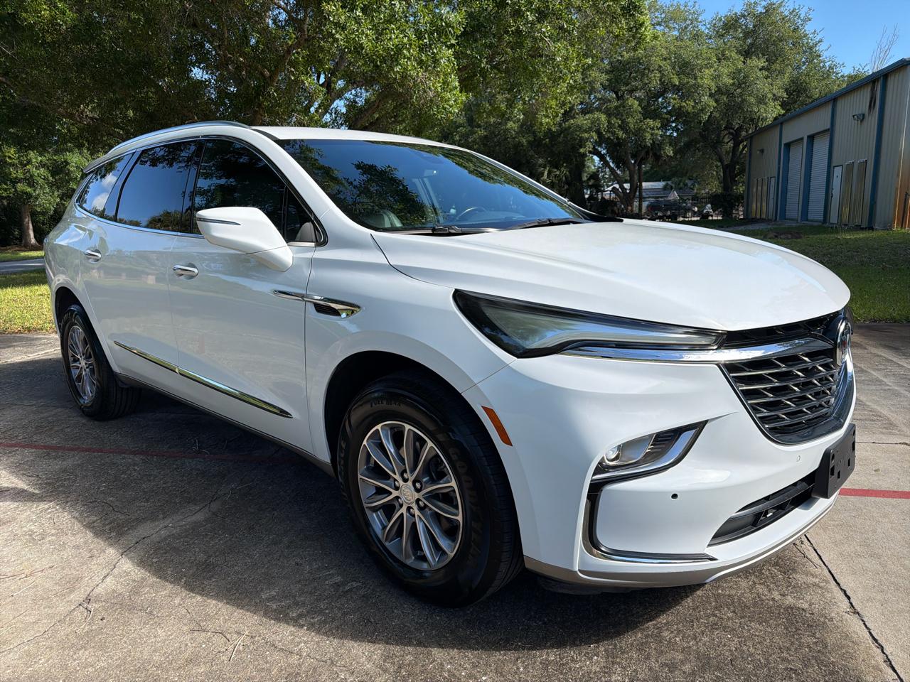 Buick Enclave FWD 4dr Essence 2022