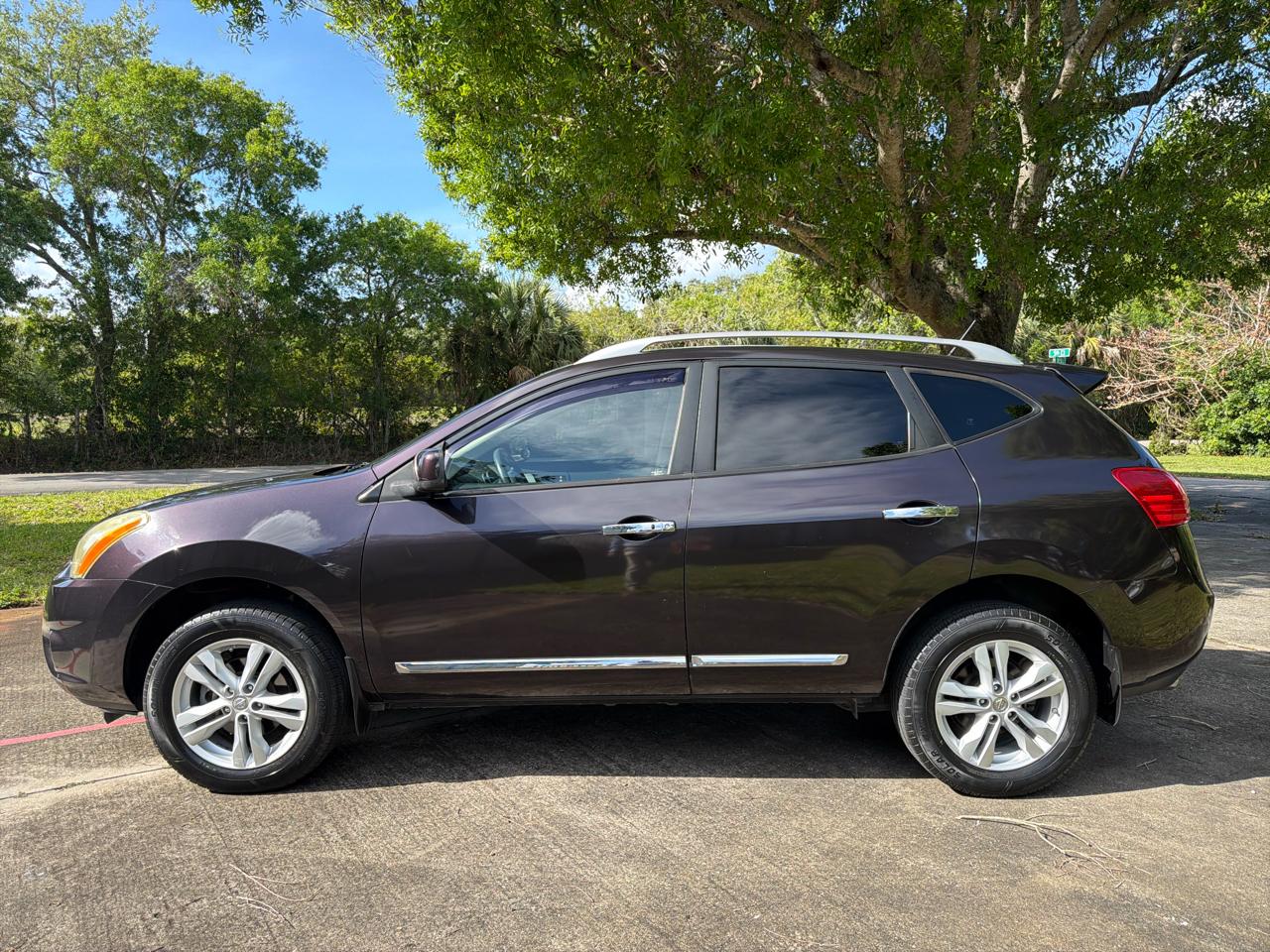 Nissan Rogue FWD 4dr SV 2013