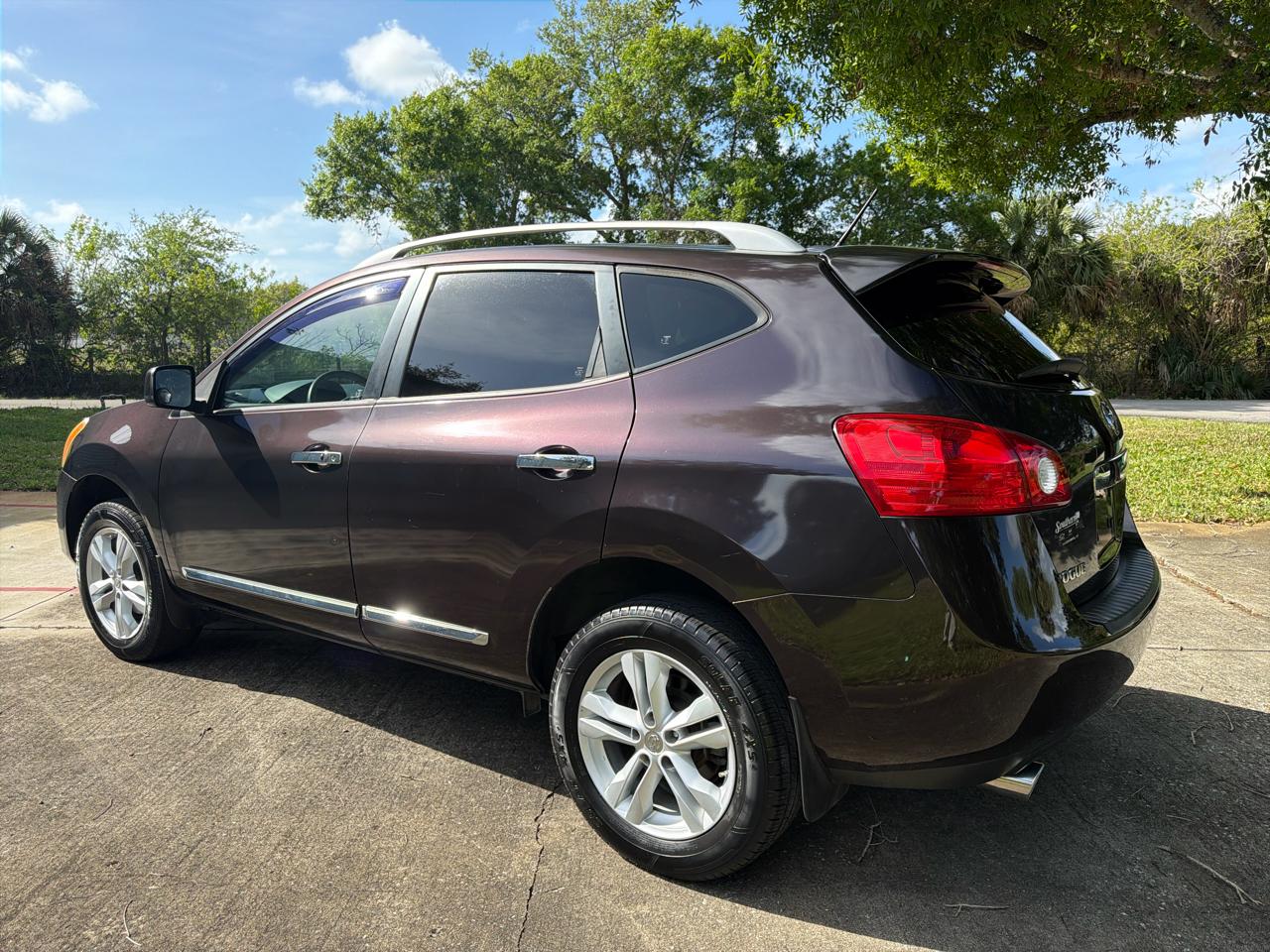 Nissan Rogue FWD 4dr SV 2013