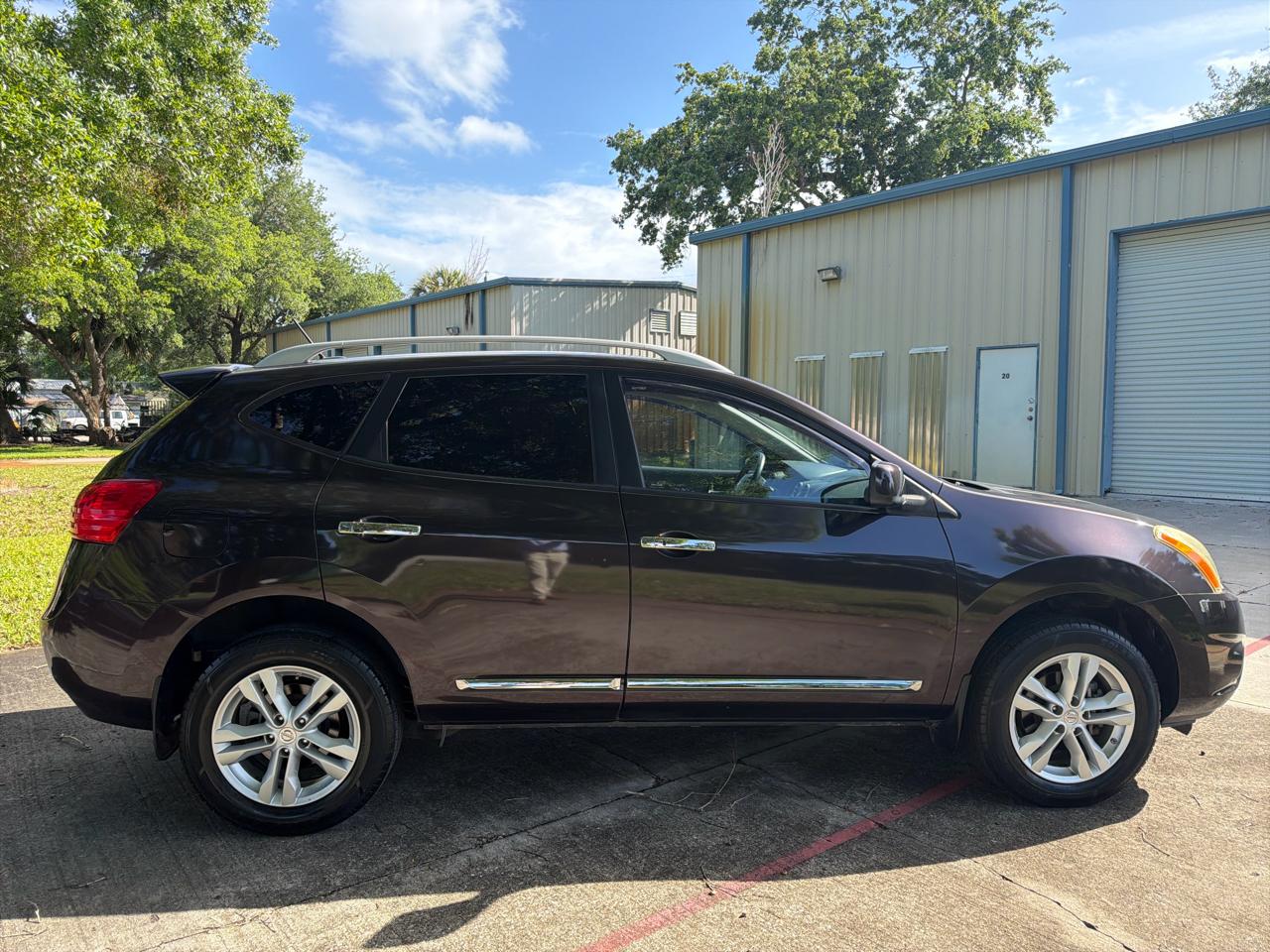 Nissan Rogue FWD 4dr SV 2013