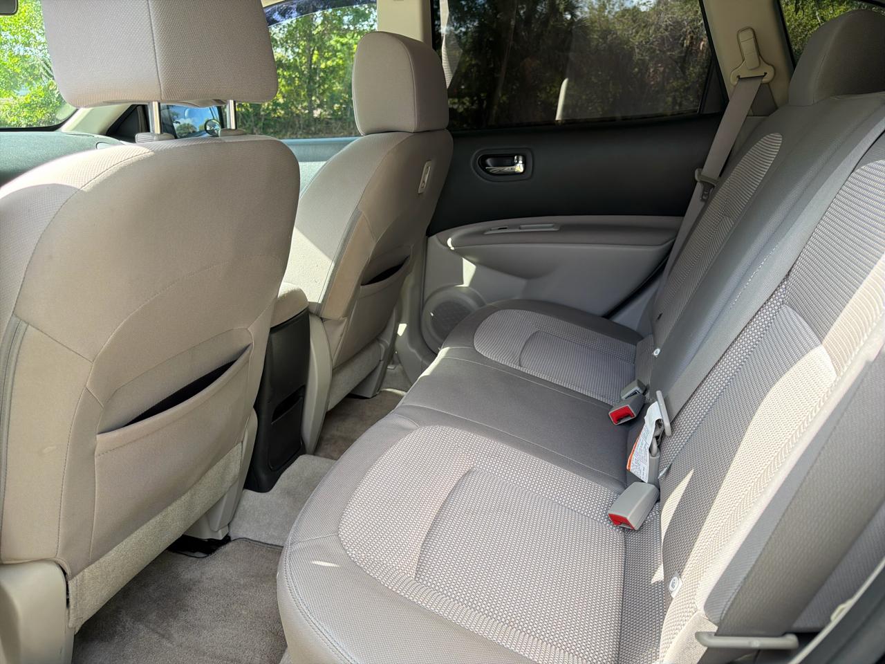 Nissan Rogue FWD 4dr SV 2013