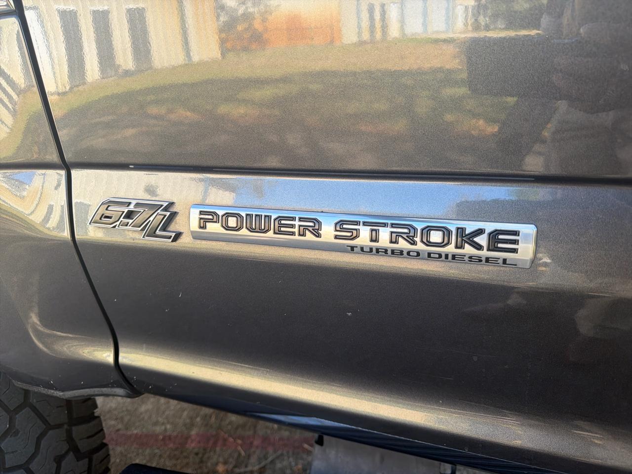 Ford Super Duty F-350 SRW XL 4WD Crew Cab 8' Box 2017