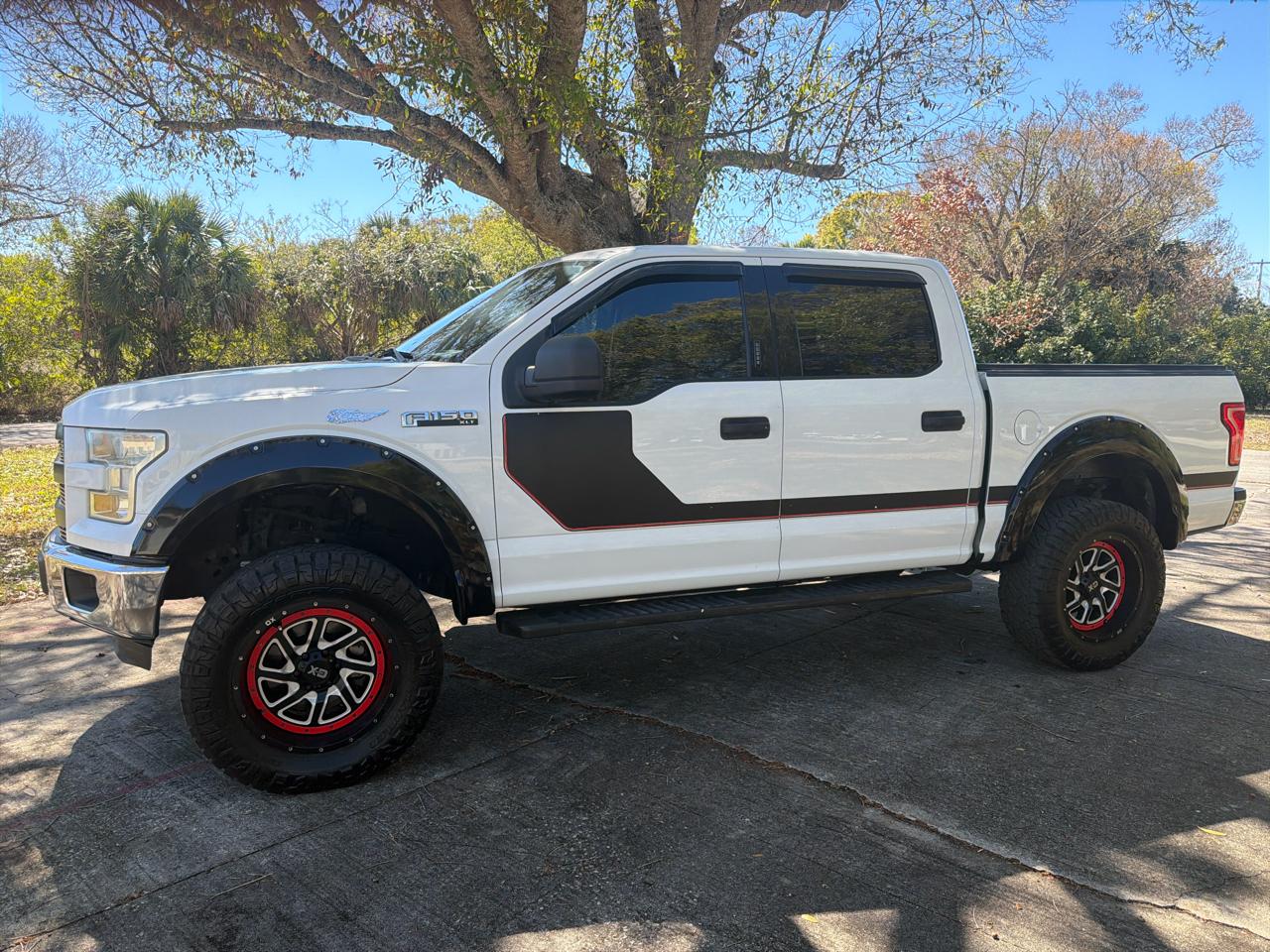 Ford F-150 2WD SuperCrew 150" XLT 2016