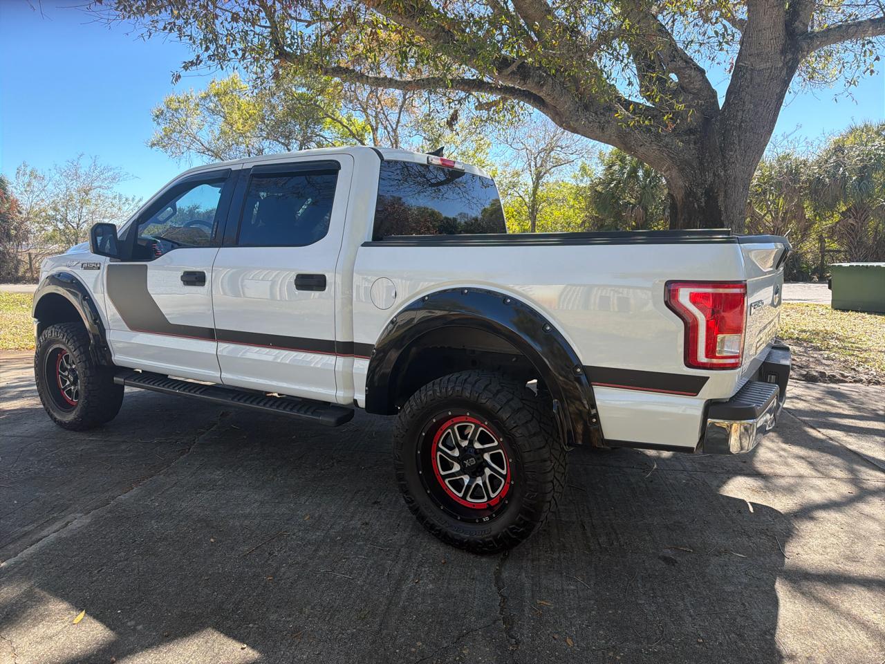 Ford F-150 2WD SuperCrew 150" XLT 2016