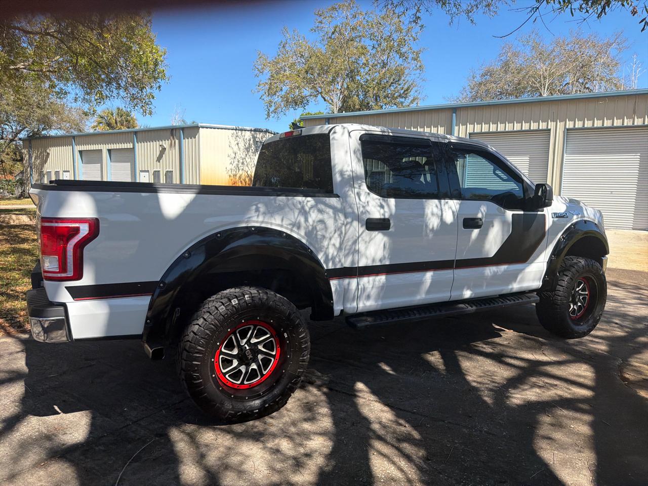 Ford F-150 2WD SuperCrew 150" XLT 2016