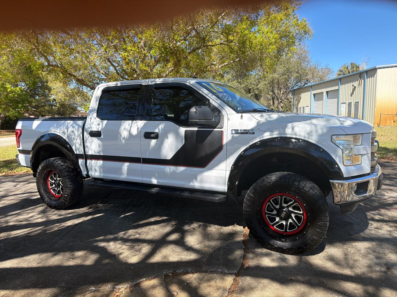 Ford F-150 2WD SuperCrew 150" XLT 2016