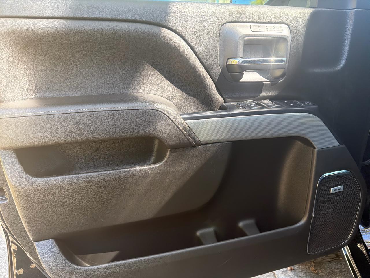 Chevrolet Silverado 1500 4WD Crew Cab 143.5" LTZ w/2LZ 2018