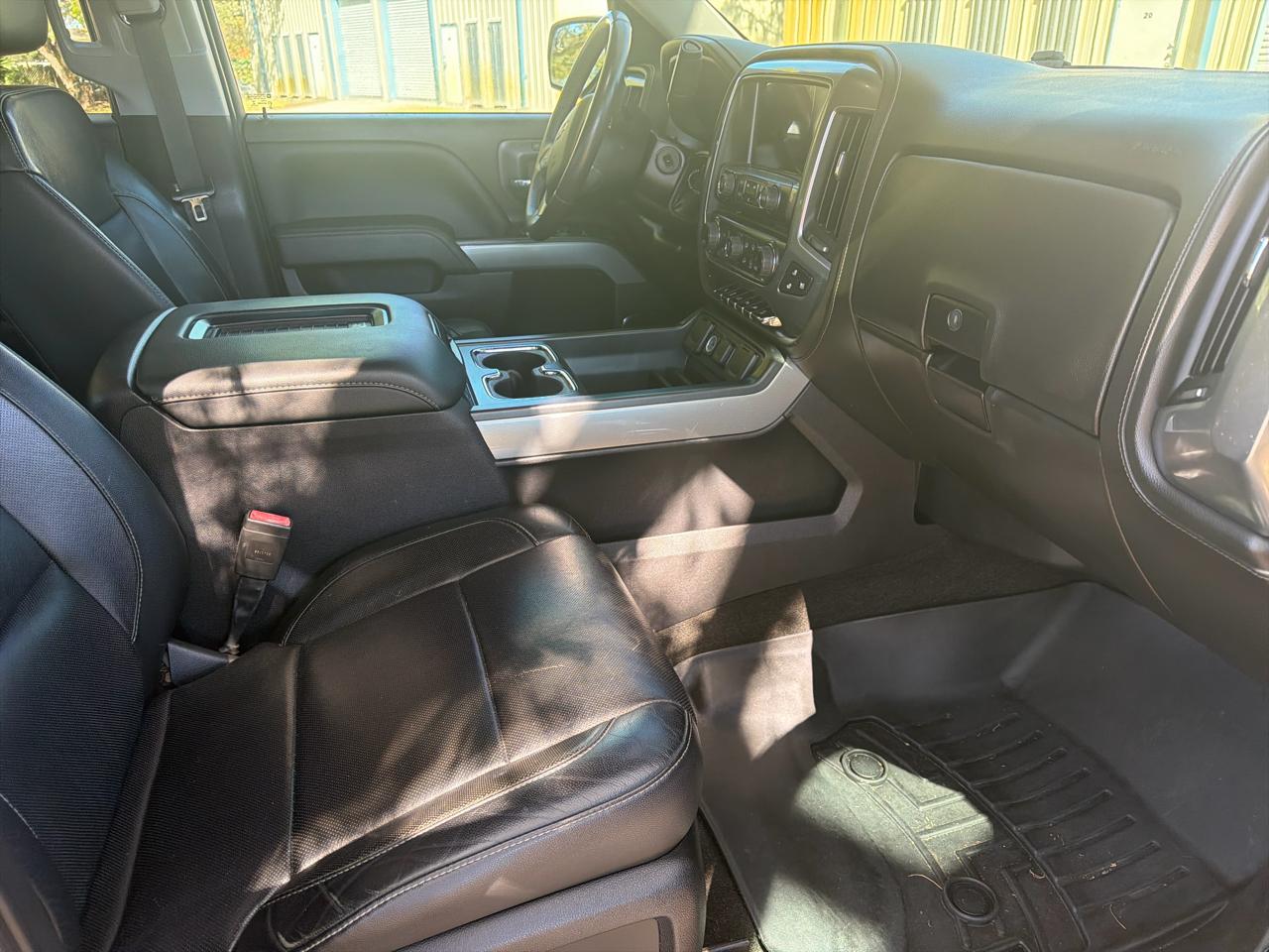 Chevrolet Silverado 1500 4WD Crew Cab 143.5" LTZ w/2LZ 2018