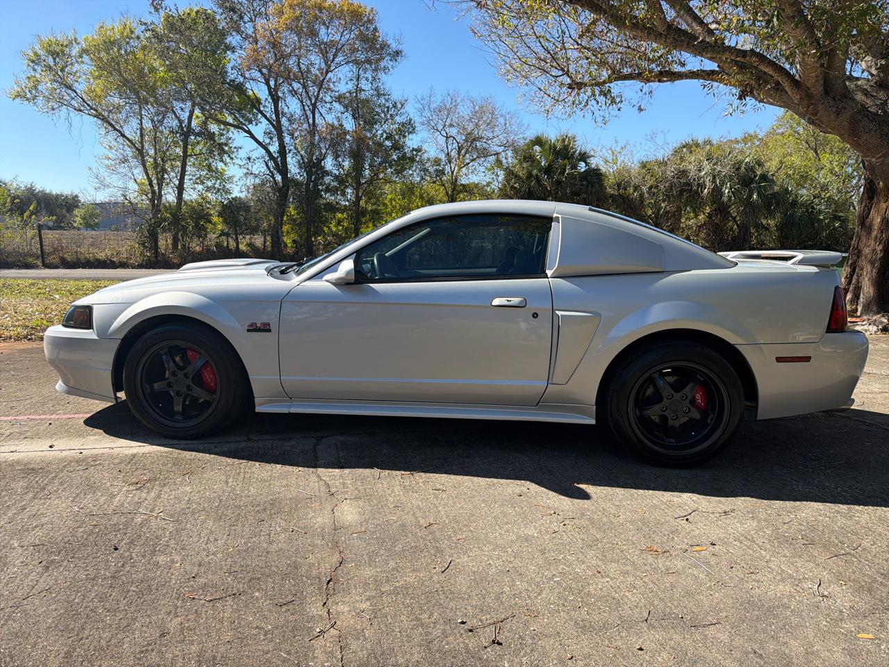 Ford Mustang 2dr Cpe GT Deluxe 2002