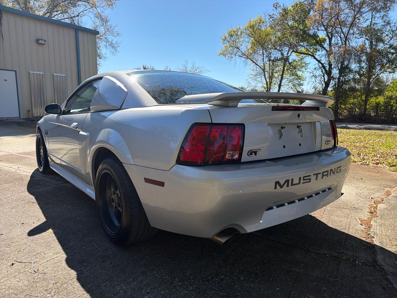 Ford Mustang 2dr Cpe GT Deluxe 2002