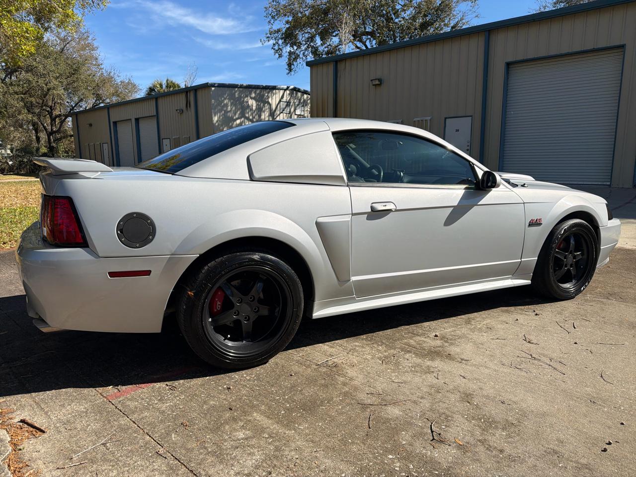 Ford Mustang 2dr Cpe GT Deluxe 2002