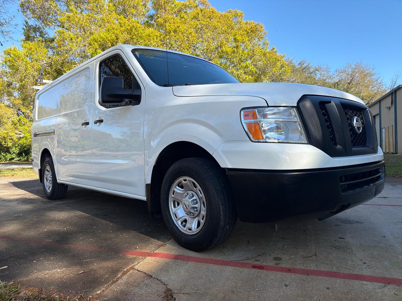 Nissan NV Cargo NV2500 HD Standard Roof V6 SV 2021