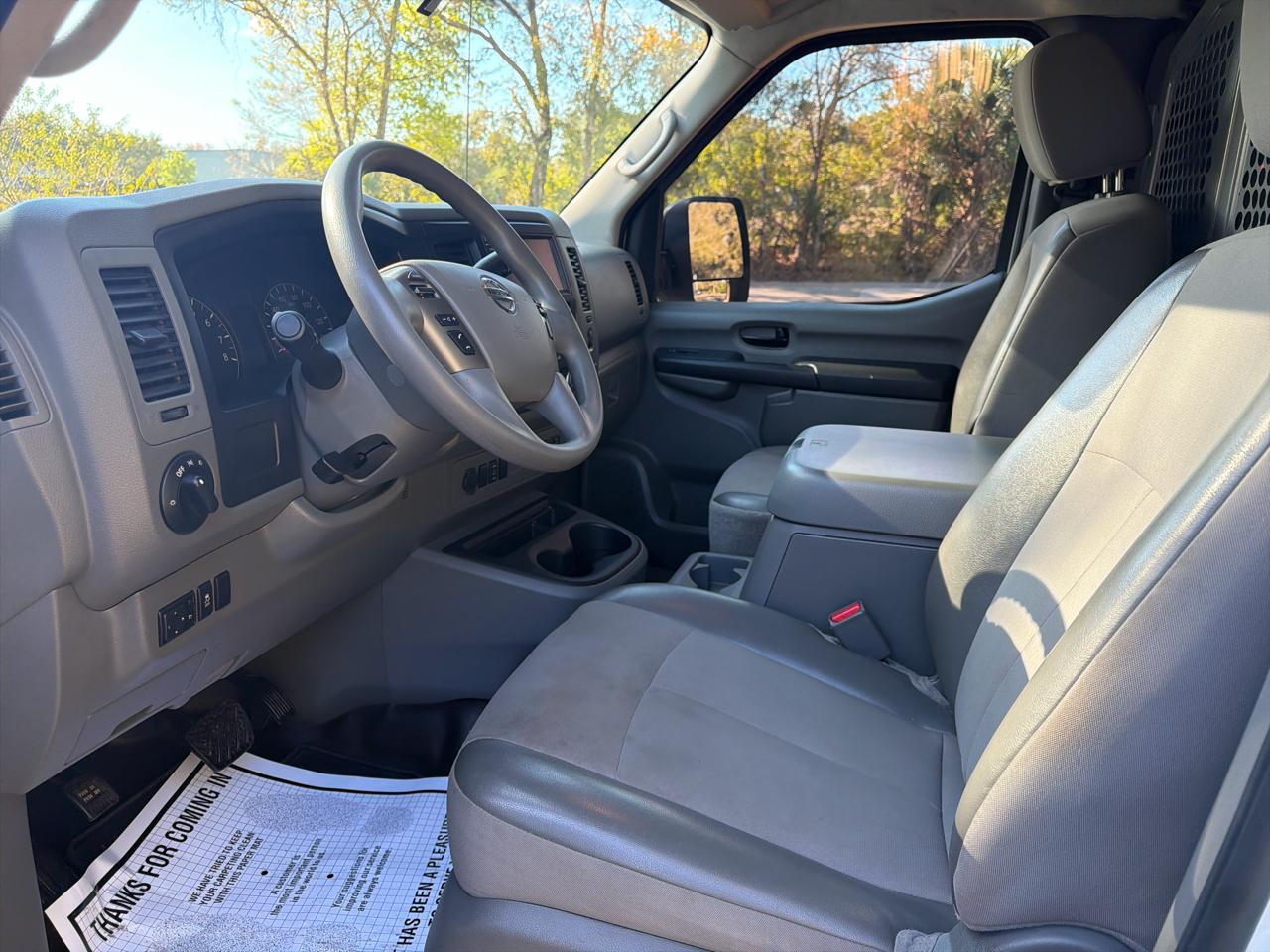 Nissan NV Cargo NV2500 HD Standard Roof V6 SV 2021