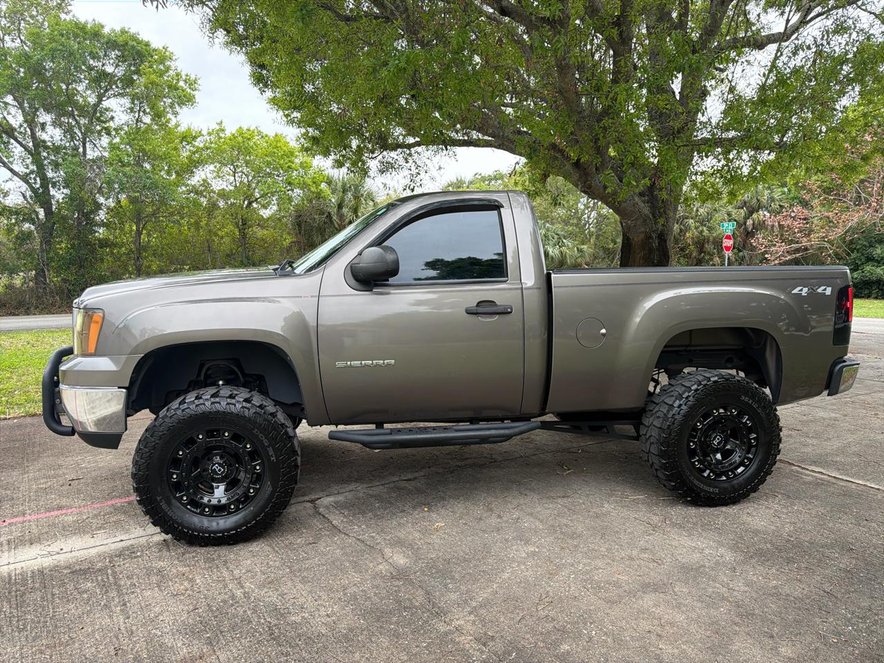 GMC Sierra 1500 4WD Reg Cab 119.0" Work Truck 2012