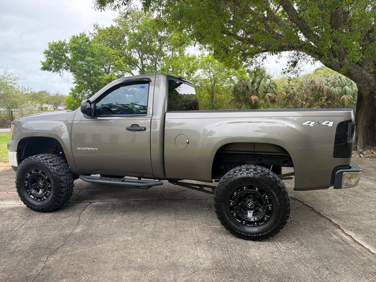 GMC Sierra 1500 4WD Reg Cab 119.0" Work Truck 2012