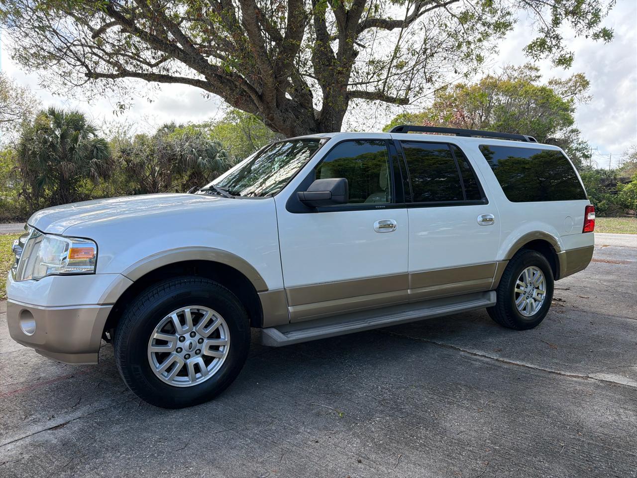 Ford Expedition EL 2WD 4dr XLT 2014