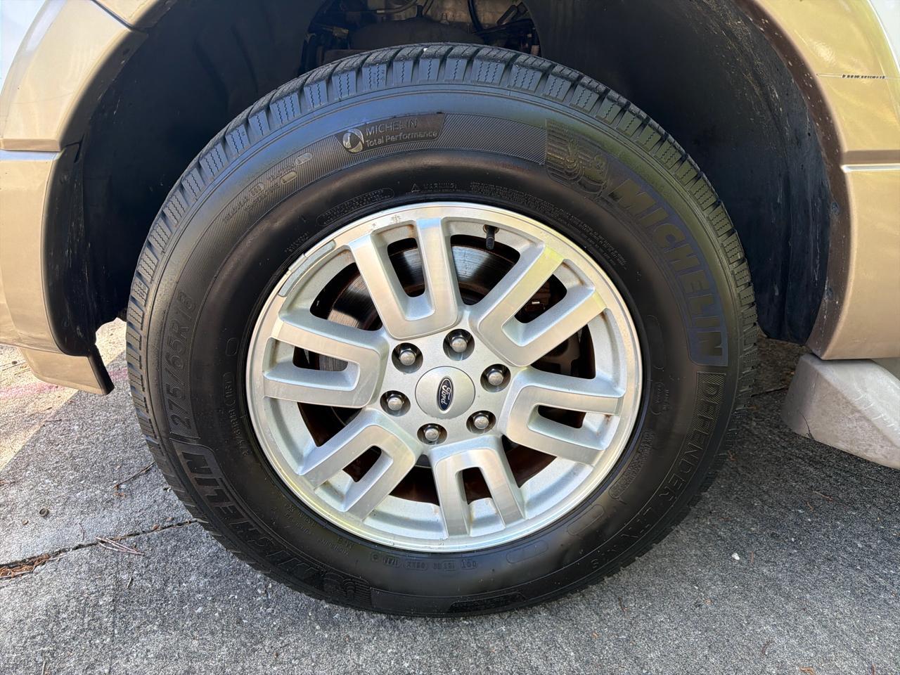 Ford Expedition EL 2WD 4dr XLT 2014