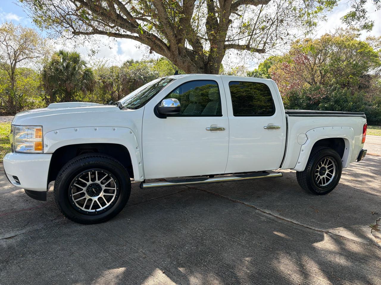 Chevrolet Silverado 1500 2WD Crew Cab 143.5" LT 2009