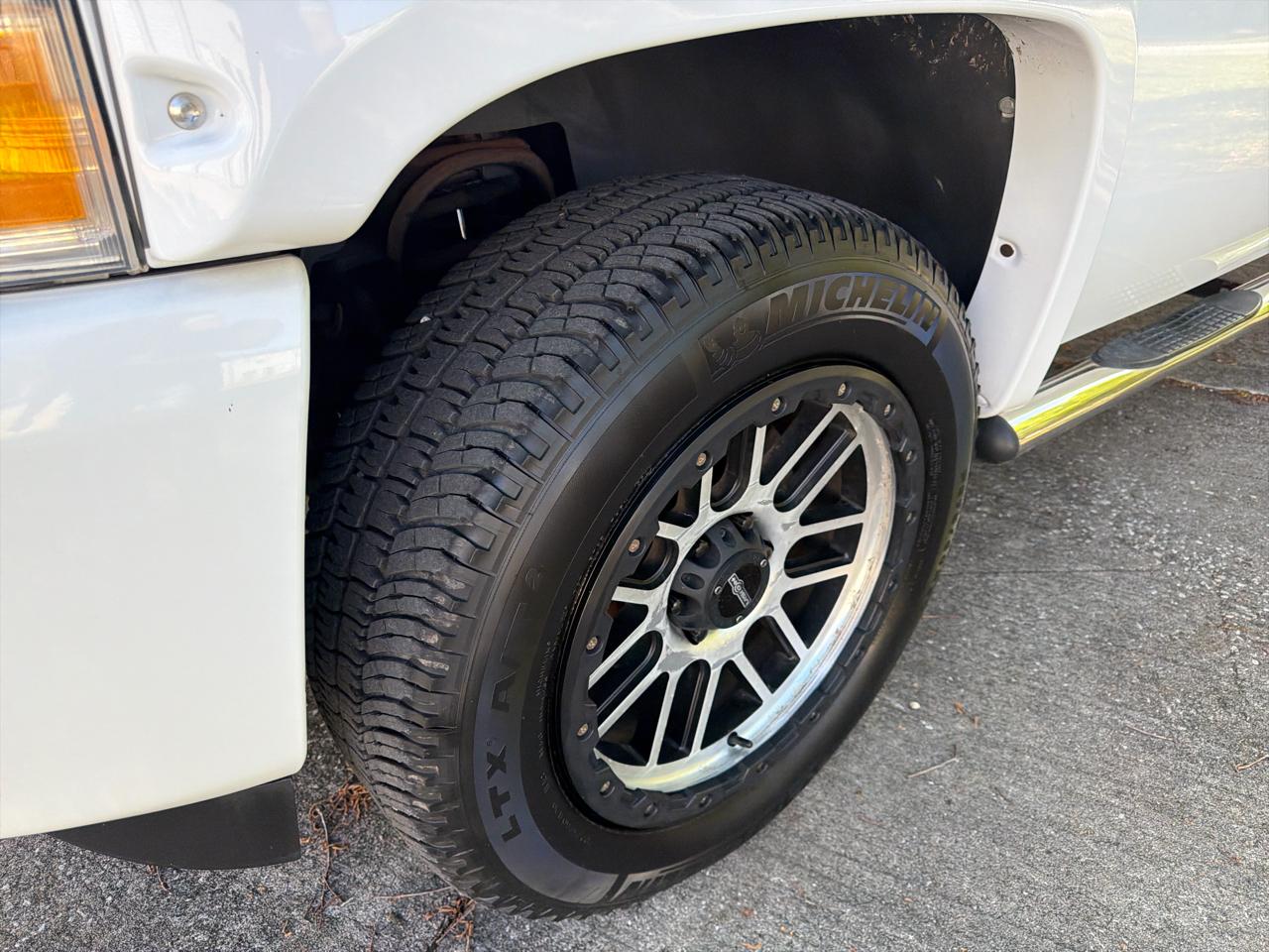 Chevrolet Silverado 1500 2WD Crew Cab 143.5" LT 2009