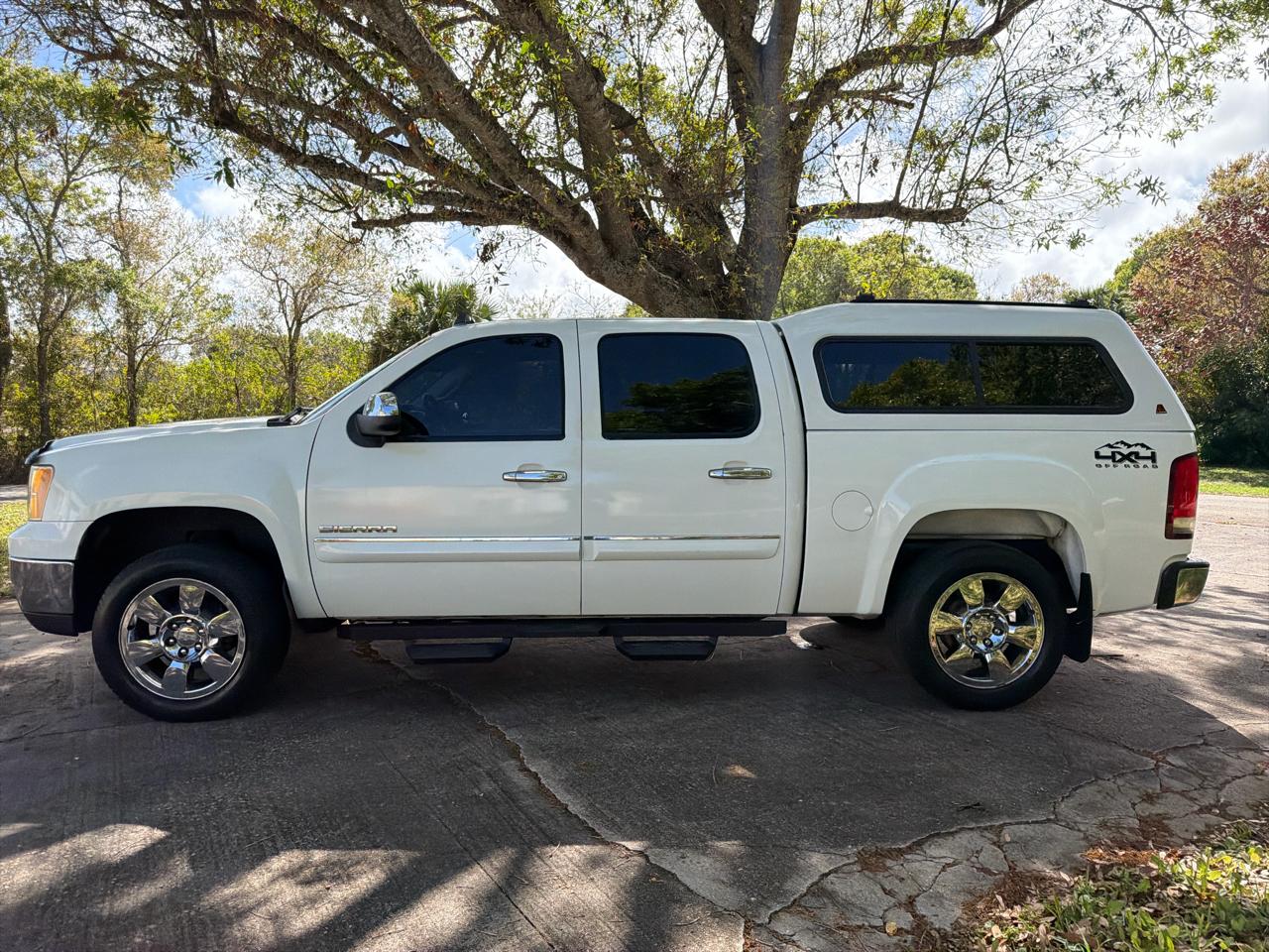 GMC Sierra 1500 4WD Crew Cab 143.5" SLE 2011