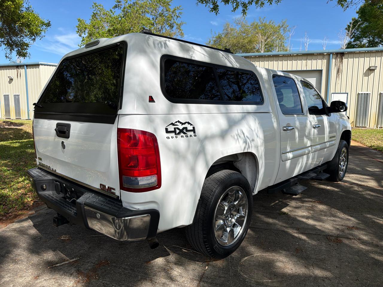 GMC Sierra 1500 4WD Crew Cab 143.5" SLE 2011