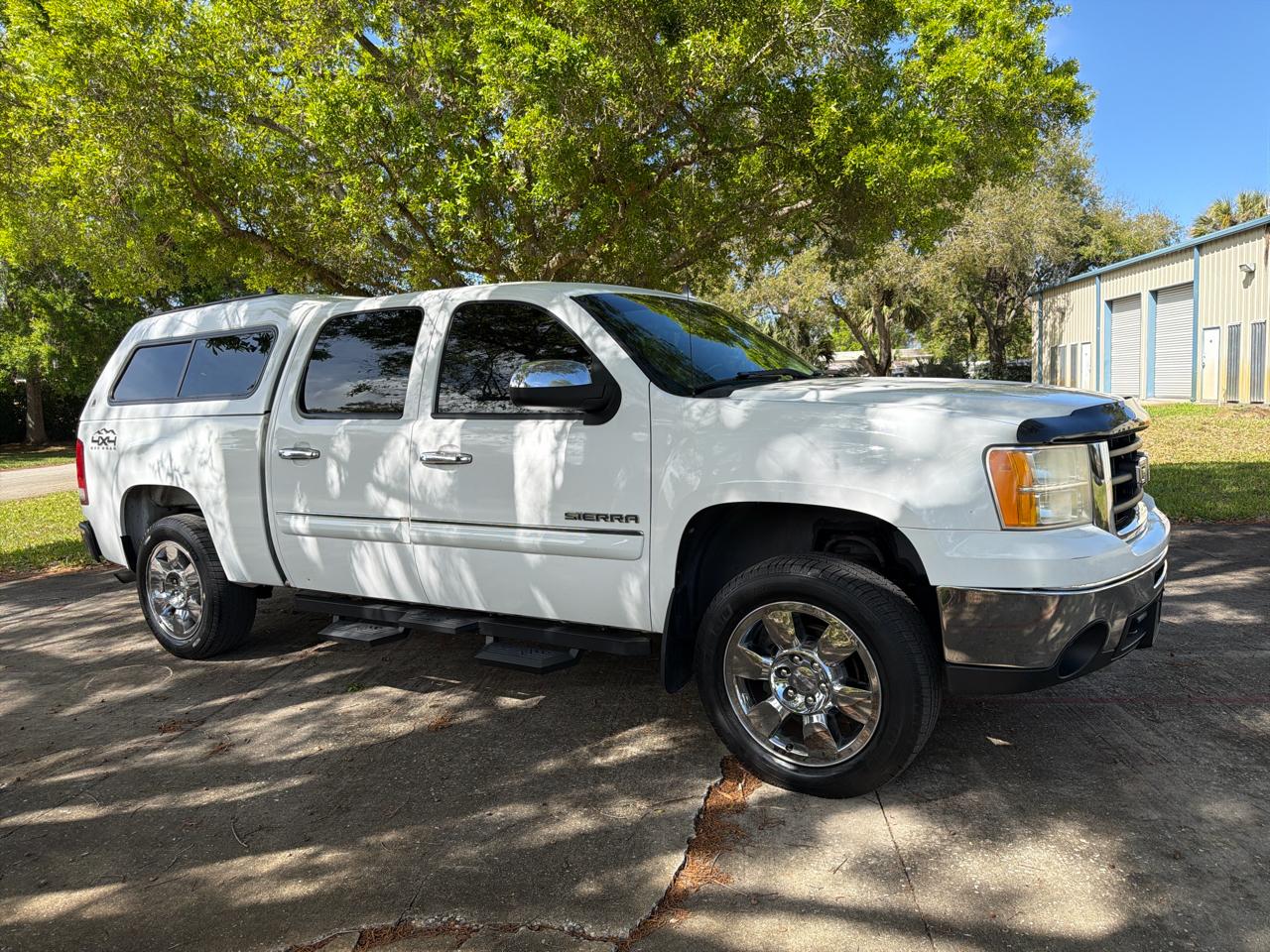 GMC Sierra 1500 4WD Crew Cab 143.5" SLE 2011