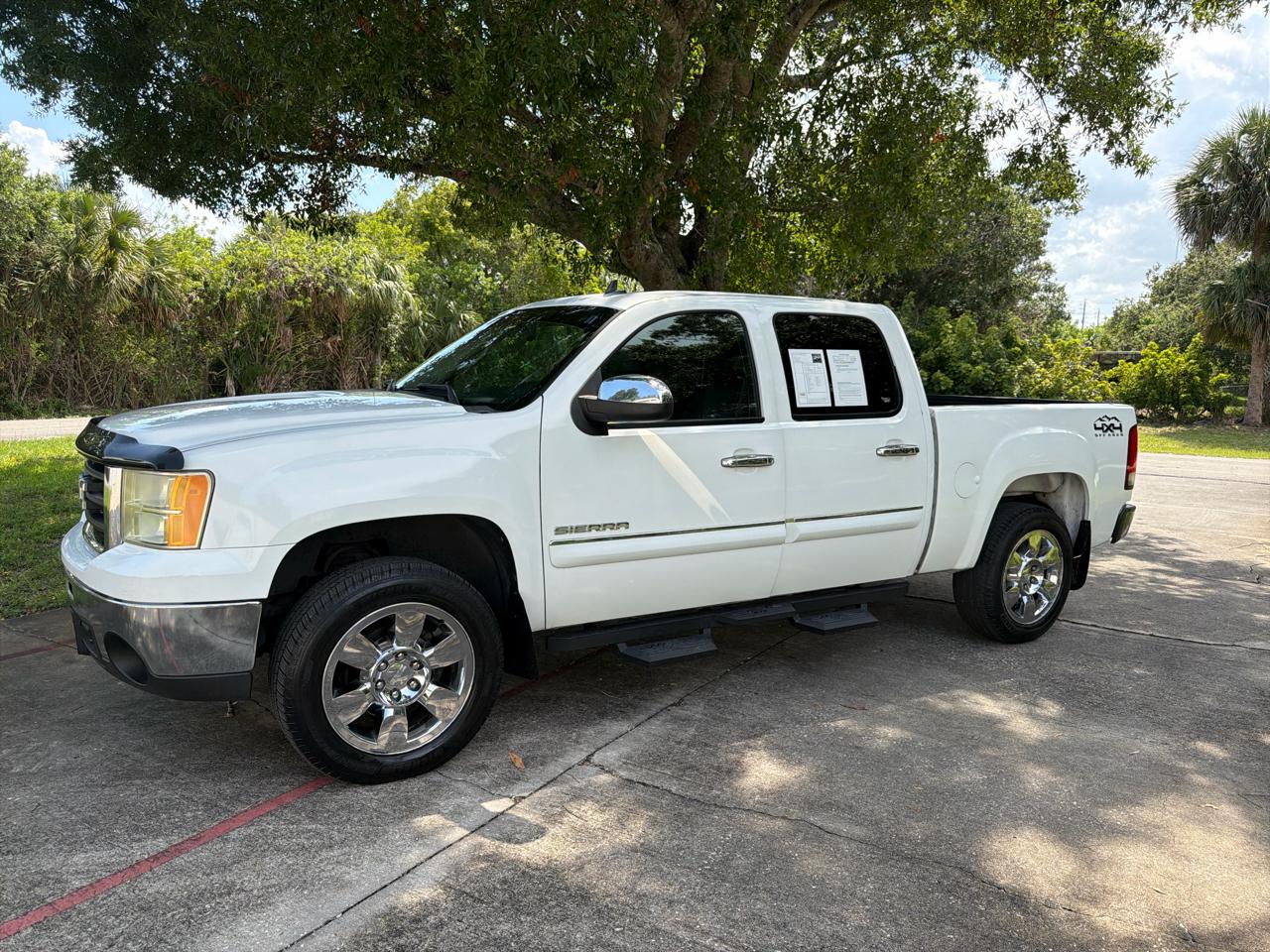 GMC Sierra 1500 4WD Crew Cab 143.5" SLE 2011