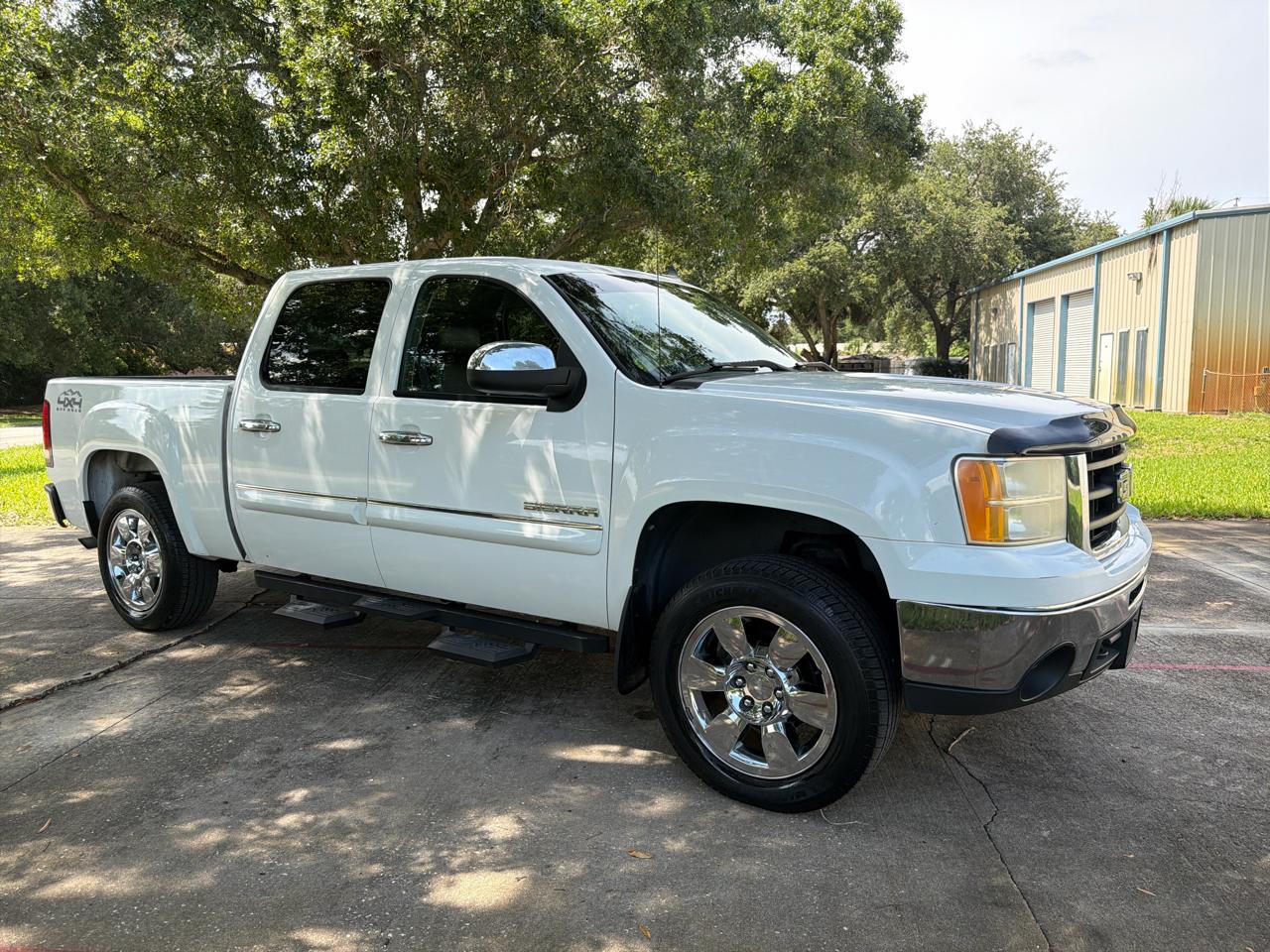 GMC Sierra 1500 4WD Crew Cab 143.5" SLE 2011