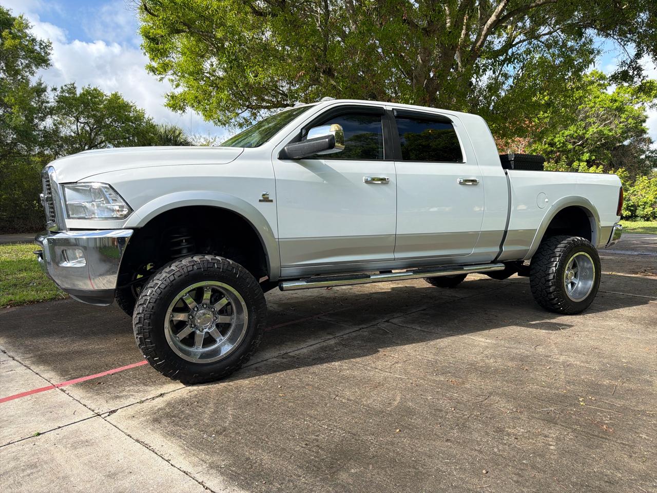 RAM 2500 4WD Mega Cab 160.5" Laramie 2012